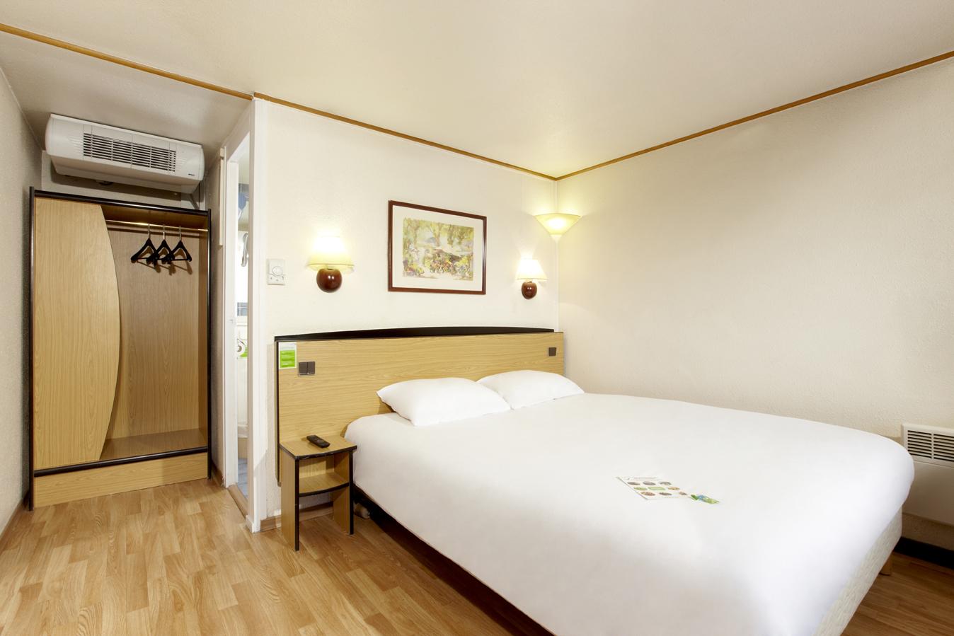 Campanile Pont-A-Mousson Hotell Exteriör bild