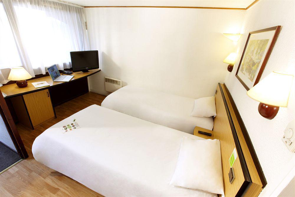 Campanile Pont-A-Mousson Hotell Exteriör bild